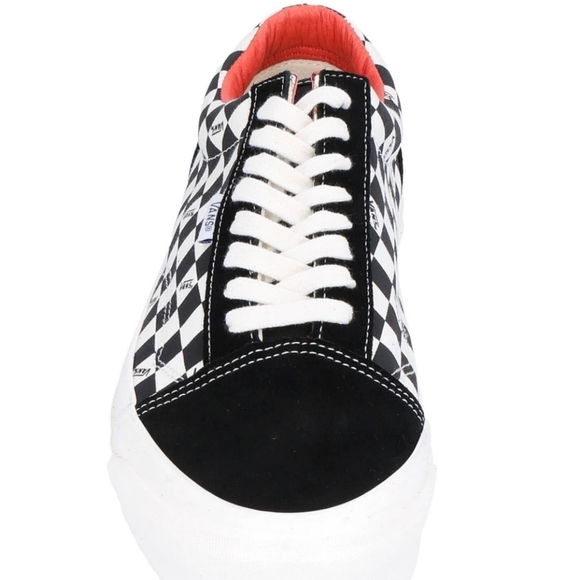 VANS - Picture 4 of 4